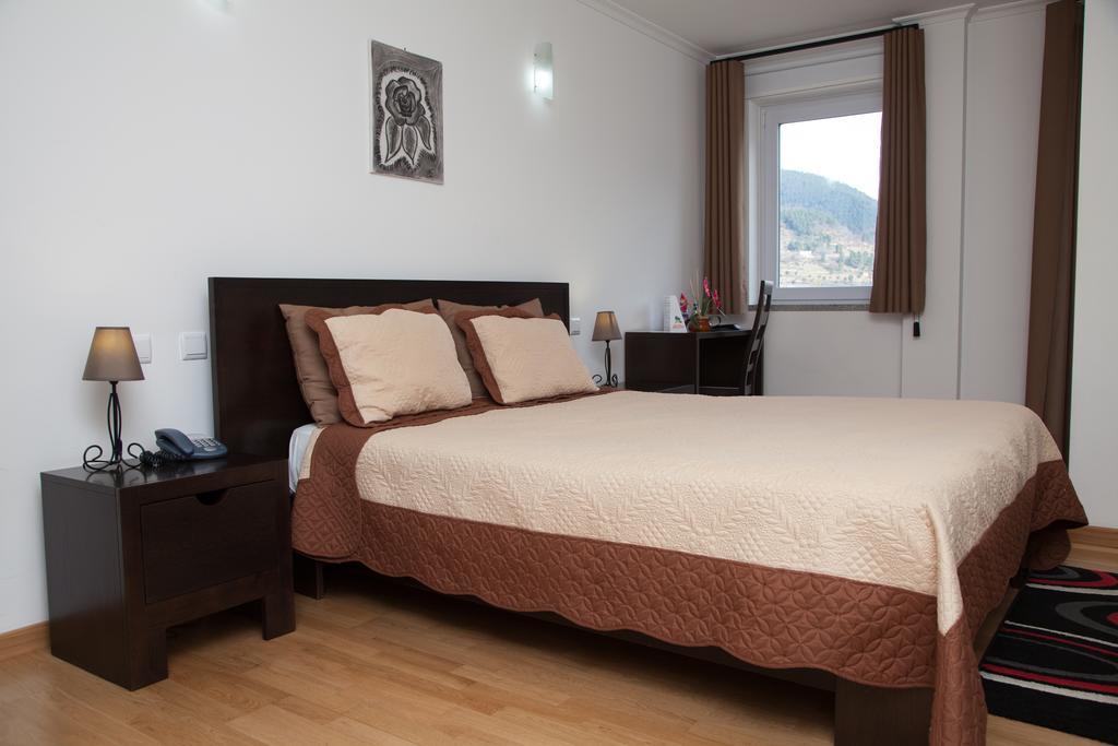 Vale Do Zezere Hotel มันเตย์กัส ภายนอก รูปภาพ